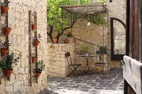 Masseria Fortificata Lo Zafferaneto