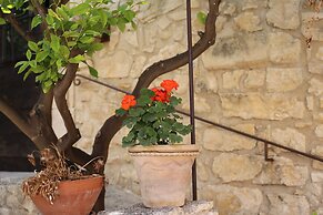 Masseria Fortificata Lo Zafferaneto