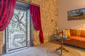 Masseria Fortificata Lo Zafferaneto