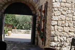 Masseria Fortificata Lo Zafferaneto