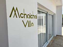 CDM VILLAS