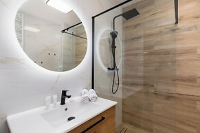 Modern Apartment Karsiborska by Renters