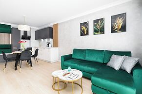 Modern Apartment Karsiborska by Renters