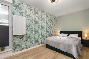 Modern Apartment Karsiborska by Renters