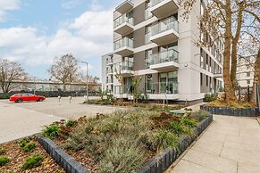 Modern Apartment Karsiborska by Renters