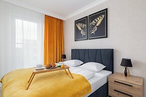 Modern Apartment Karsiborska by Renters