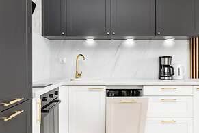 Modern Apartment Karsiborska by Renters