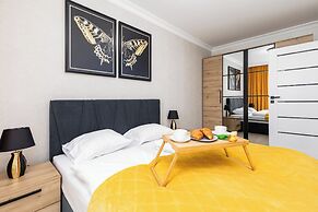 Modern Apartment Karsiborska by Renters