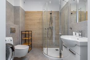 Modern Apartment Karsiborska by Renters