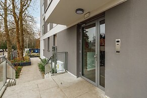 Modern Apartment Karsiborska by Renters
