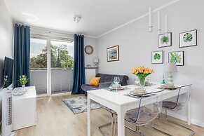 Modern Apartment Karsiborska by Renters
