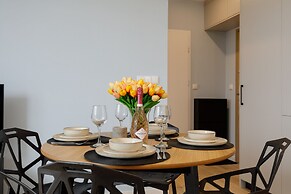 Modern Apartment Karsiborska by Renters