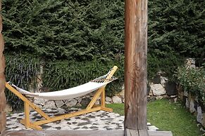 Wood Hills Hotel & Resort