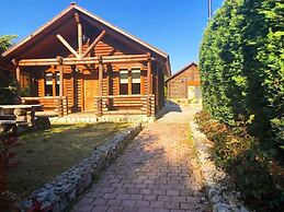 Wood Hills Hotel & Resort