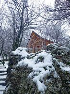 Wood Hills Hotel & Resort