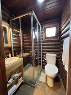 Wood Hills Hotel & Resort
