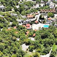 Wood Hills Hotel & Resort