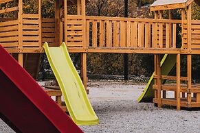 Wood Hills Hotel & Resort