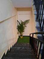 Hotel Crescent Shine