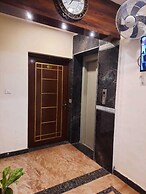 Hotel Crescent Shine