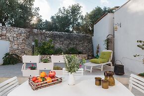 Sea and the City Apartment by Wonderful Italy