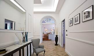 Eleganza nel Cuore di Napoli by Wonderful Italy