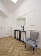 Eleganza nel Cuore di Napoli by Wonderful Italy