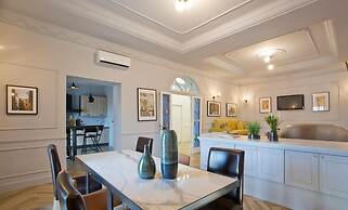 Eleganza nel Cuore di Napoli by Wonderful Italy