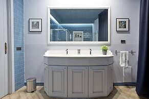 Eleganza nel Cuore di Napoli by Wonderful Italy