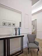 Eleganza nel Cuore di Napoli by Wonderful Italy