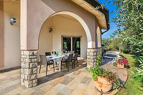 Villa Daniela con Piscina Vista Lago by Wonderful Italy