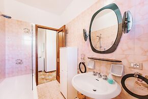 Silent Apartment by Wonderful Italy