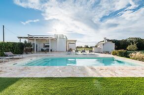 Villa Sara con Piscina by Wonderful Italy
