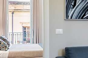 Riva Apartment With Balcony
