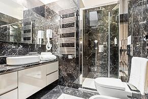 Riva Apartment With Balcony