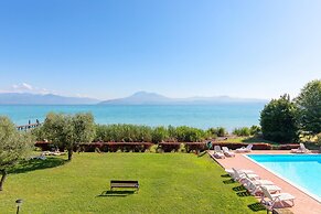 Ferrari 13 Apartment by Wonderful Italy