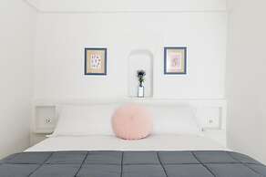 Olivia in Wonderland by Wonderful Italy