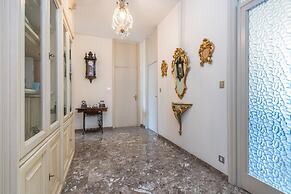 Crocetta Family Apartment by Wonderful Italy