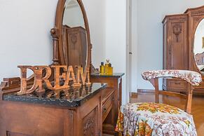 Crocetta Family Apartment by Wonderful Italy