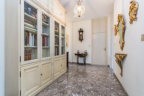 Crocetta Family Apartment by Wonderful Italy