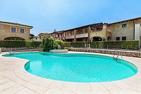 La Romantica - Cristina by Wonderful Italy