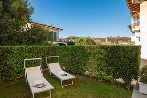 La Romantica - Cristina by Wonderful Italy