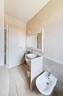 La Romantica - Cristina by Wonderful Italy