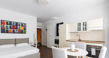 Largo Molina Studio I by Wonderful Italy