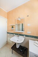 Residenza Miralago With Pool - Ground Floor Studio Apartment