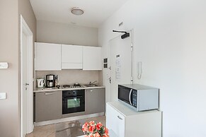 Residenza Miralago With Pool - Ground Floor Studio Apartment