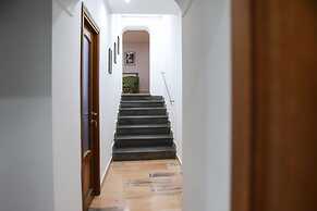 Modern Apartment at Piazza del Ges