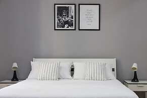 Modern Apartment at Piazza del Ges