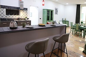 Modern Apartment at Piazza del Ges