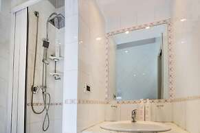 Modern Apartment at Piazza del Ges